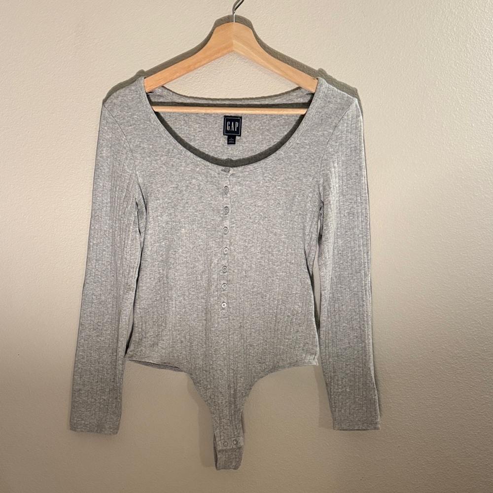 GAP Women's Light Gray Long Sleeve Bodysuit